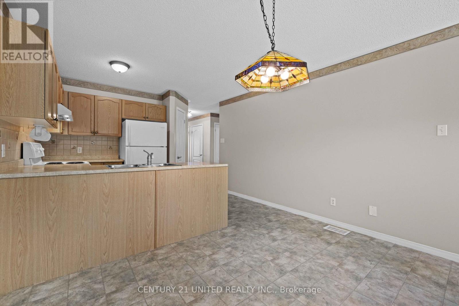 931 Ralphson Crescent, Peterborough (Otonabee Ward 1), Ontario  K9J 8R5 - Photo 26 - X12380857