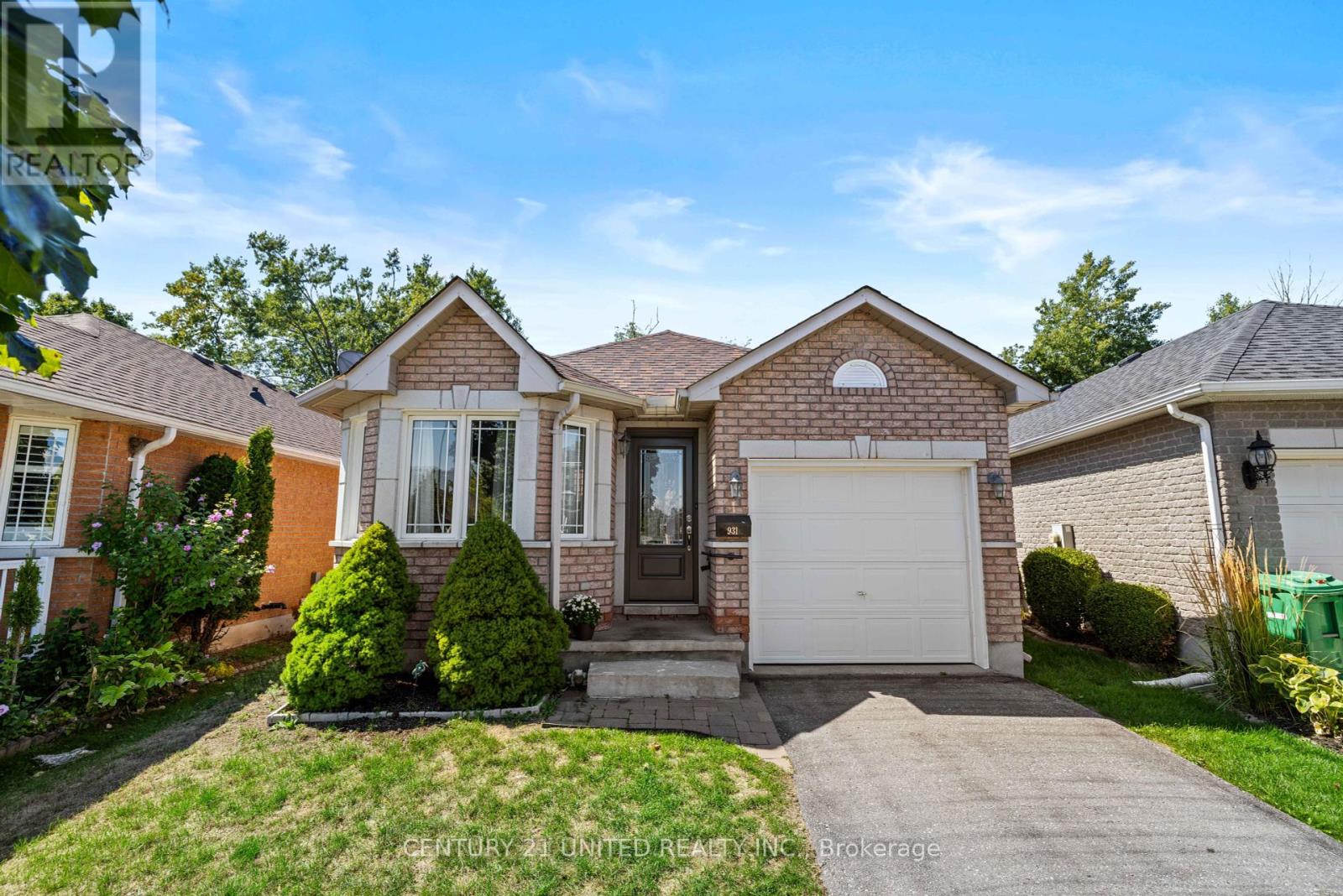 931 Ralphson Crescent, Peterborough (Otonabee Ward 1), Ontario  K9J 8R5 - Photo 3 - X12380857