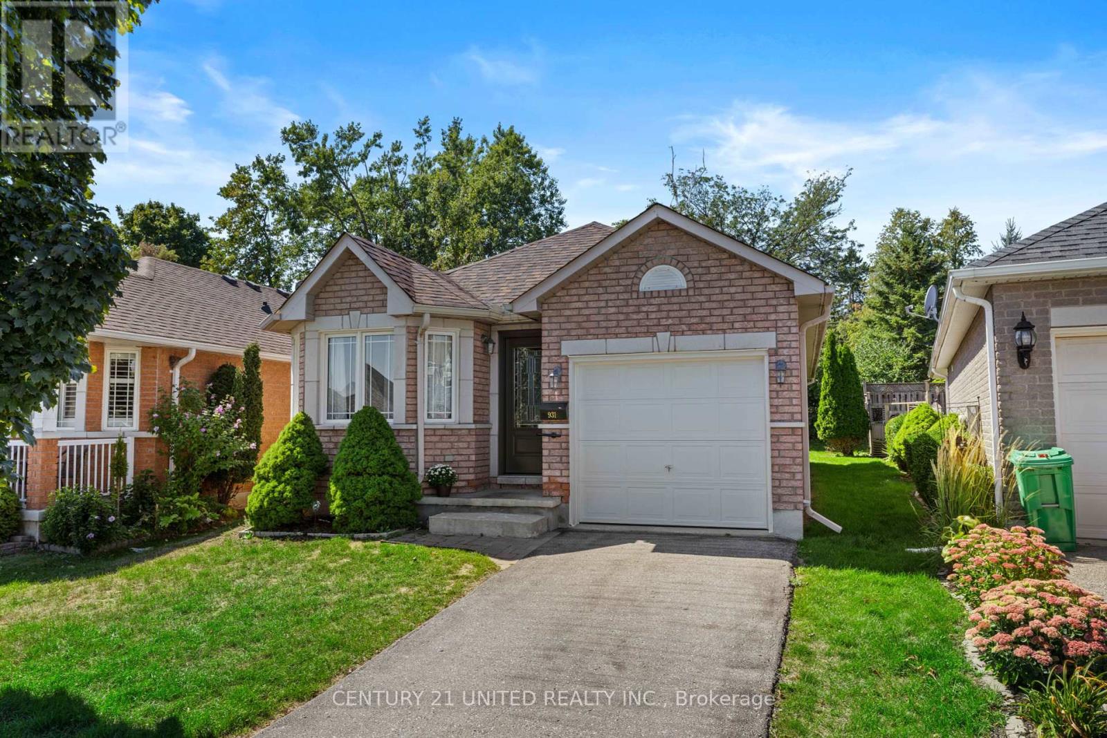 931 Ralphson Crescent, Peterborough (Otonabee Ward 1), Ontario  K9J 8R5 - Photo 4 - X12380857