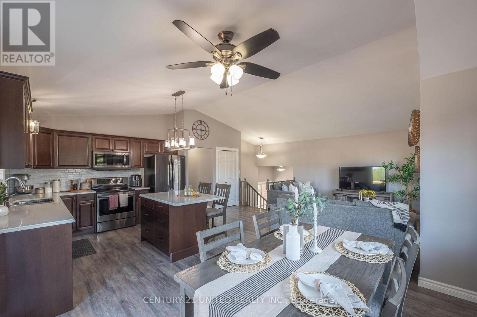 102 King Street W, Kawartha Lakes (Emily), Ontario  K0L 2W0 - Photo 6 - X12380909
