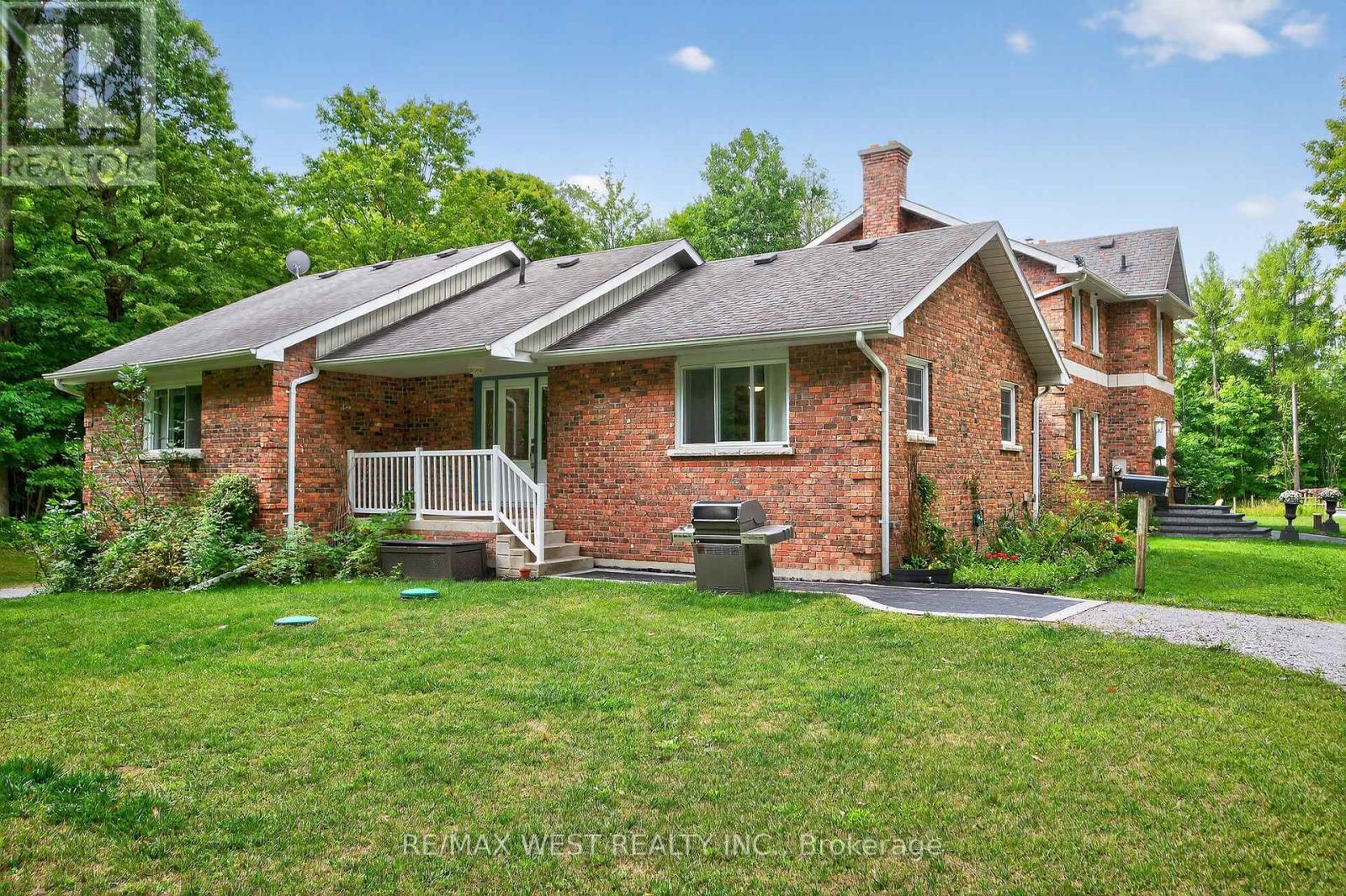 398 Sandy Hook Road, Kawartha Lakes (Manvers), Ontario  L0A 1K0 - Photo 26 - X12380585