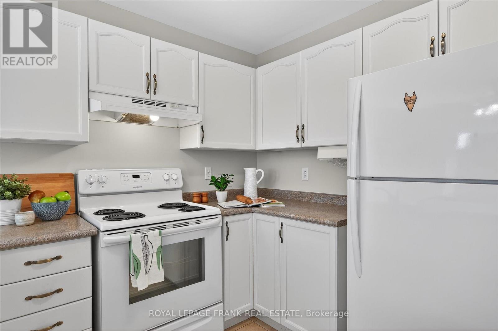 3075 Westridge Boulevard, Peterborough (Monaghan Ward 2), Ontario  K9K 2K5 - Photo 10 - X12380979