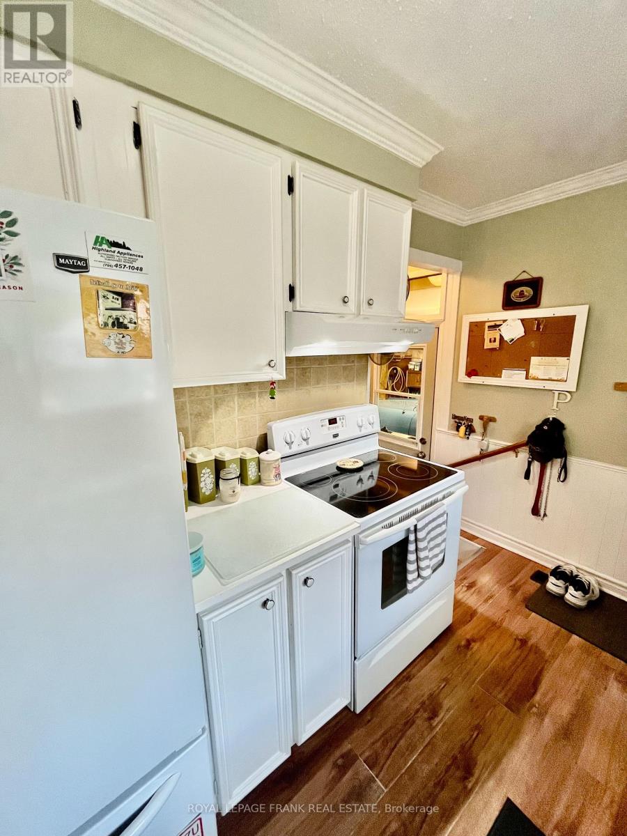 26 Larch Street, Highlands East (Bicroft Ward), Ontario  K0L 1M0 - Photo 8 - X12381325