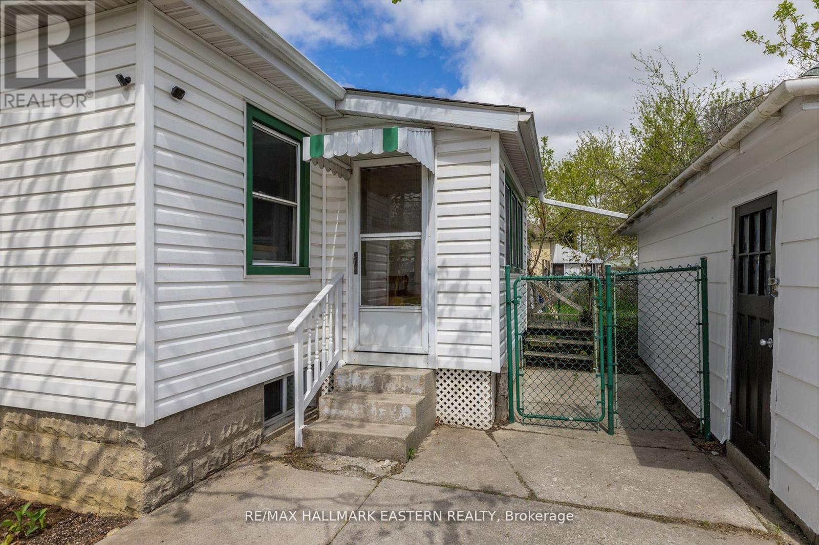 706 Monaghan Road, Peterborough (Otonabee Ward 1), Ontario  K9J 5J8 - Photo 40 - X12381378