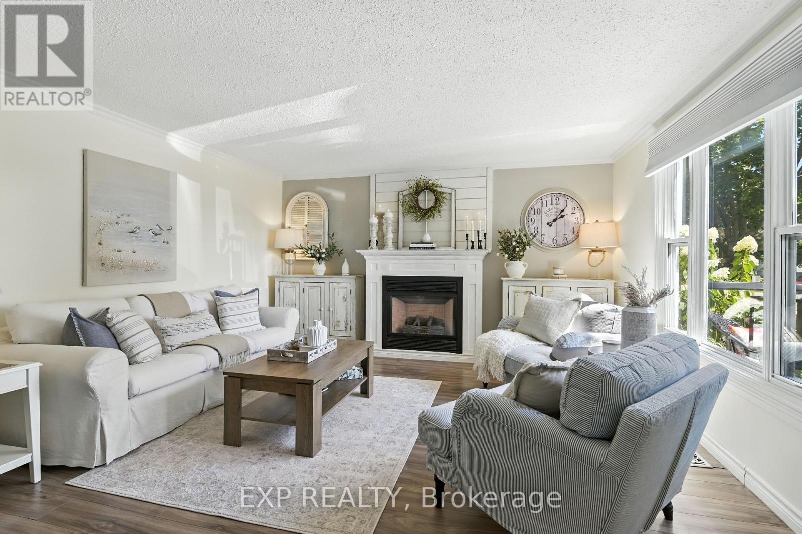 44 Bluffs Road, Clarington (Bowmanville), Ontario  L1B 1A3 - Photo 4 - E12381422