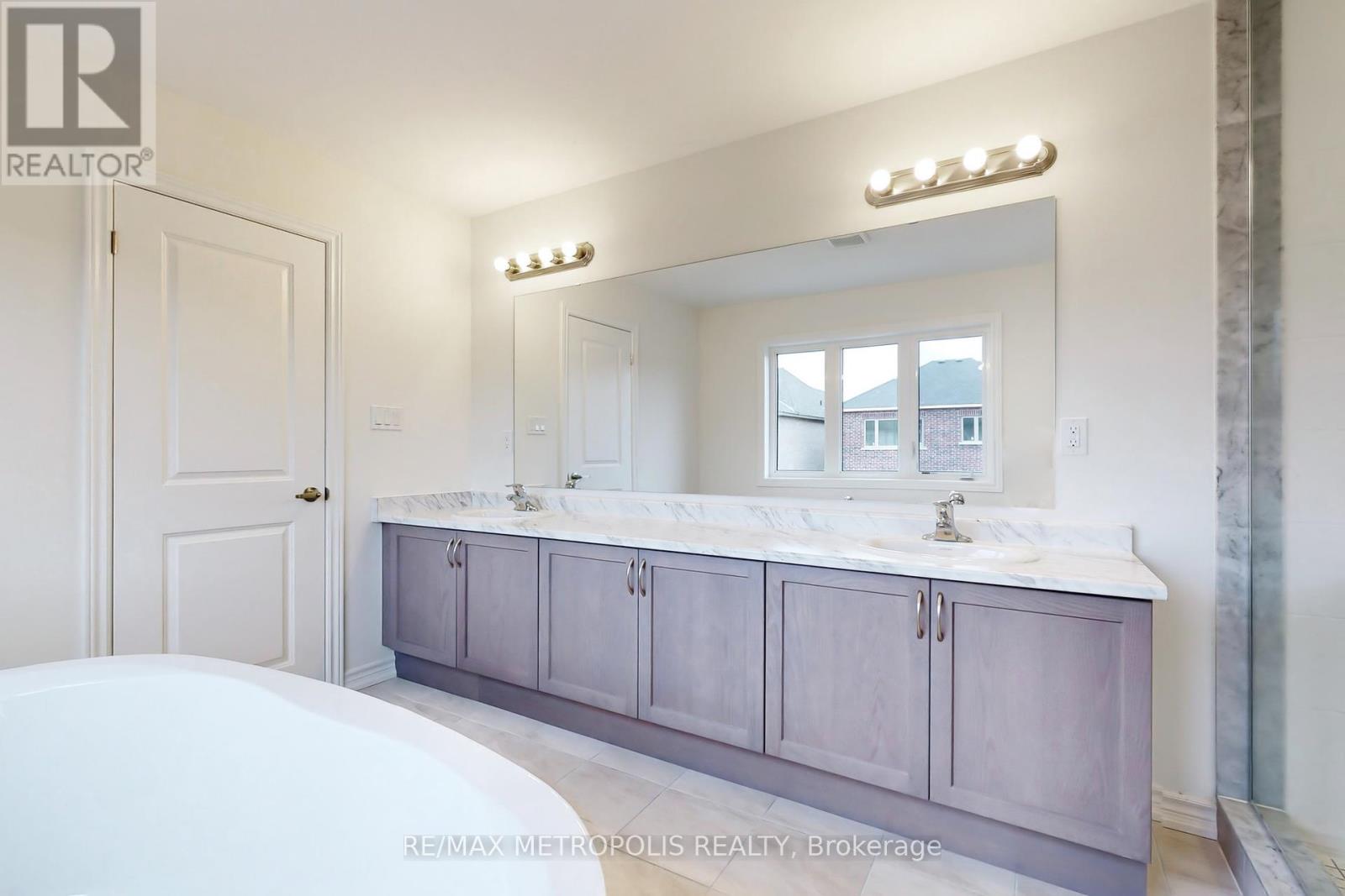 285 Flavelle Way, Peterborough (Monaghan Ward 2), Ontario  K9K 0J2 - Photo 26 - X12381368
