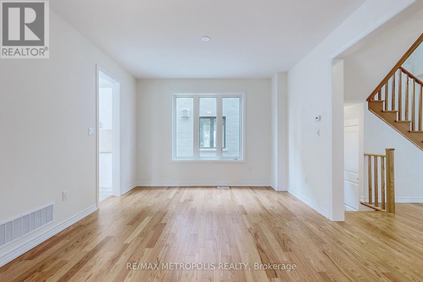 285 Flavelle Way, Peterborough (Monaghan Ward 2), Ontario  K9K 0J2 - Photo 5 - X12381368