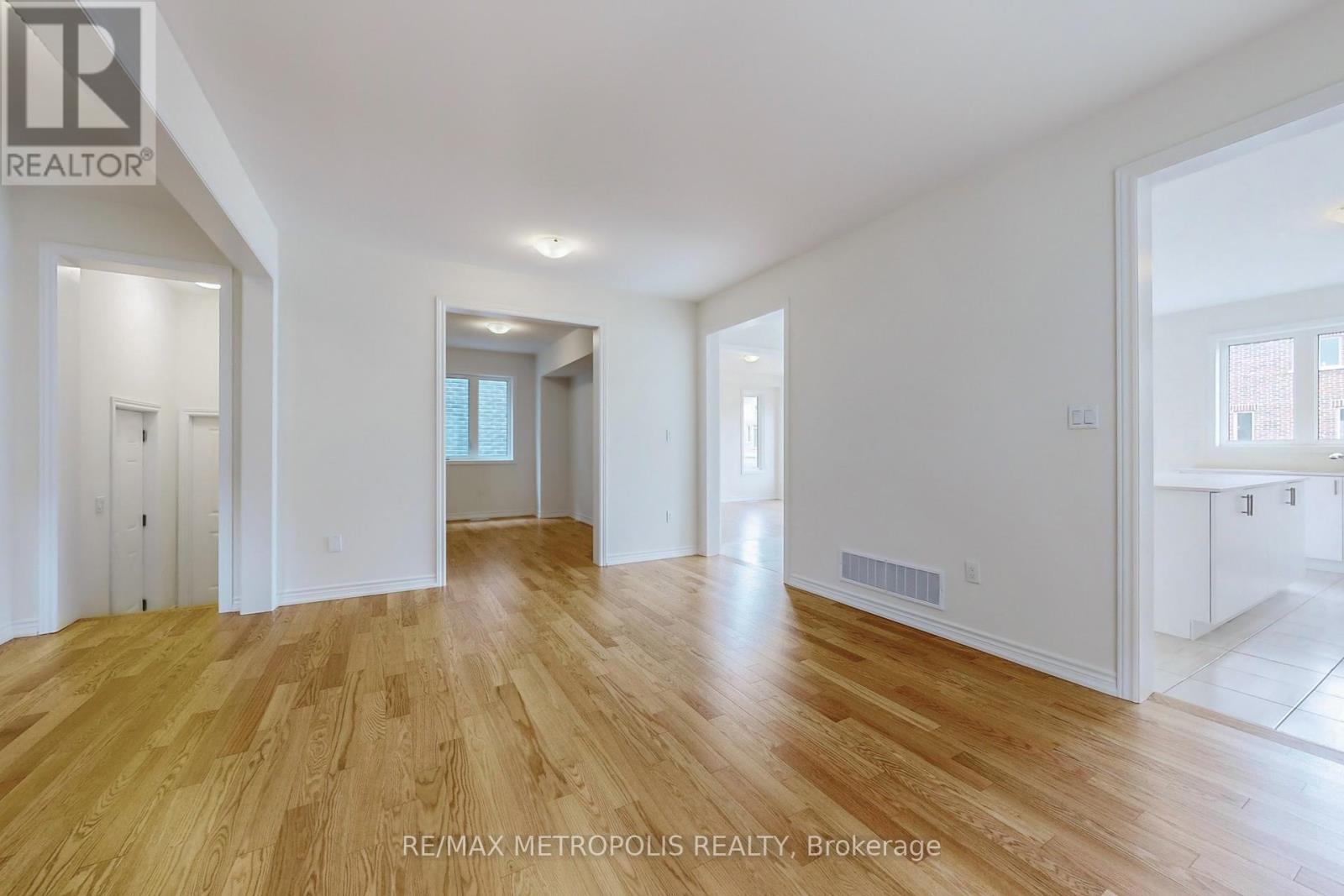 285 Flavelle Way, Peterborough (Monaghan Ward 2), Ontario  K9K 0J2 - Photo 6 - X12381368