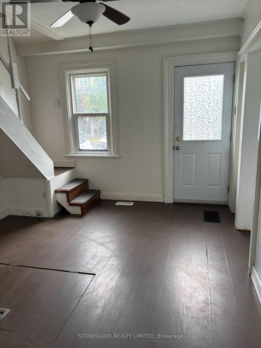510 Sherbrooke Street, Peterborough (Town Ward 3), Ontario  K9J 2P3 - Photo 2 - X12381658