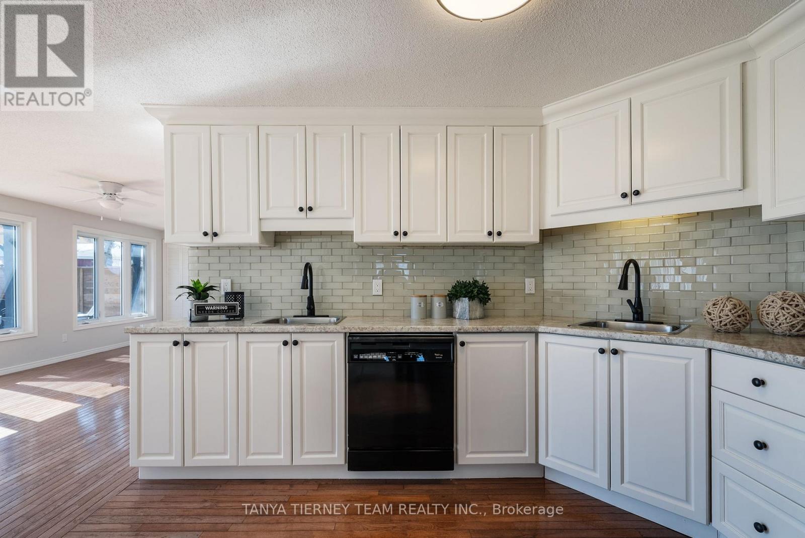 3 Bluffs Road, Clarington (Bowmanville), Ontario  L1B 1A3 - Photo 16 - E12381606