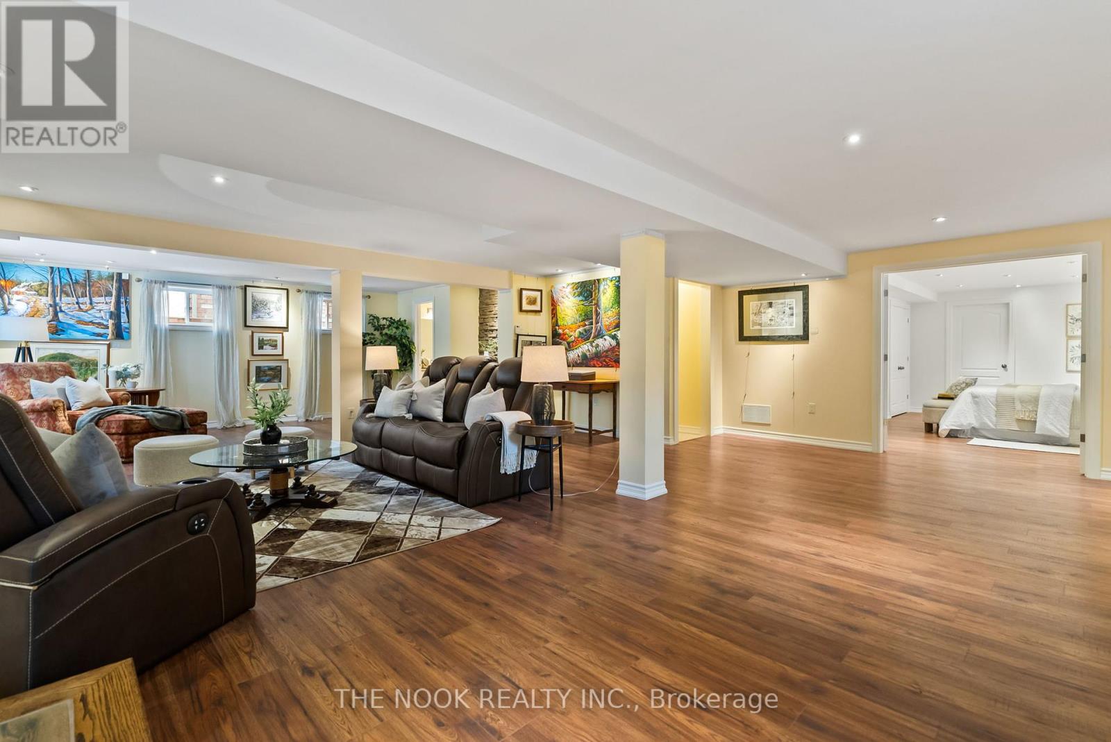 145 Springdale Drive, Kawartha Lakes (Lindsay), Ontario  K9V 0N1 - Photo 33 - X12381994