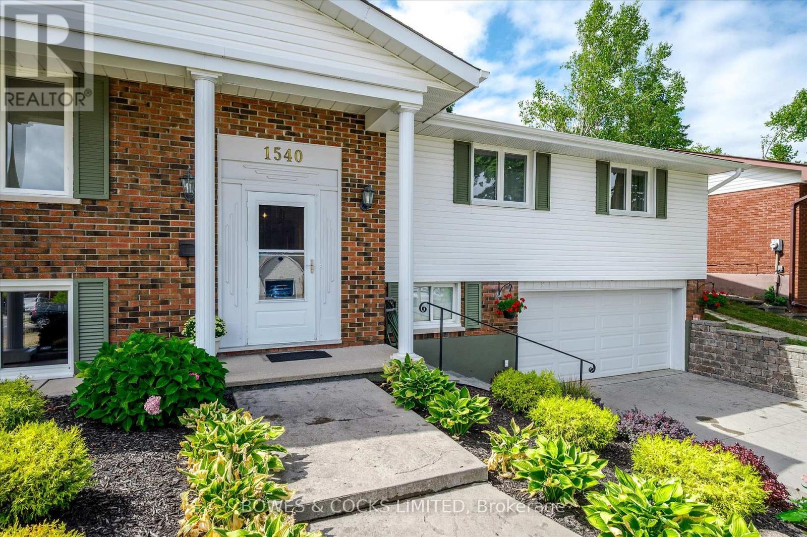 1540 Cherryhill Road, Peterborough (Monaghan Ward 2), Ontario  K9K 1A8 - Photo 4 - X12383215