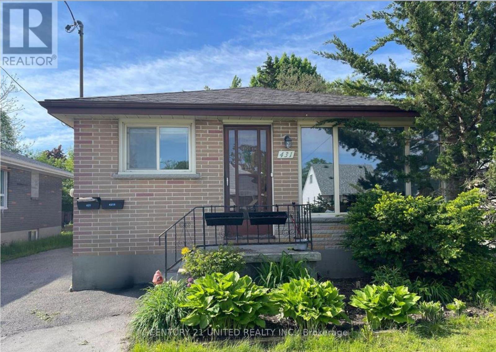 Upper - 431 O'connell Road, Peterborough (Otonabee Ward 1), Ontario  K9J 4E1 - Photo 1 - X12383252