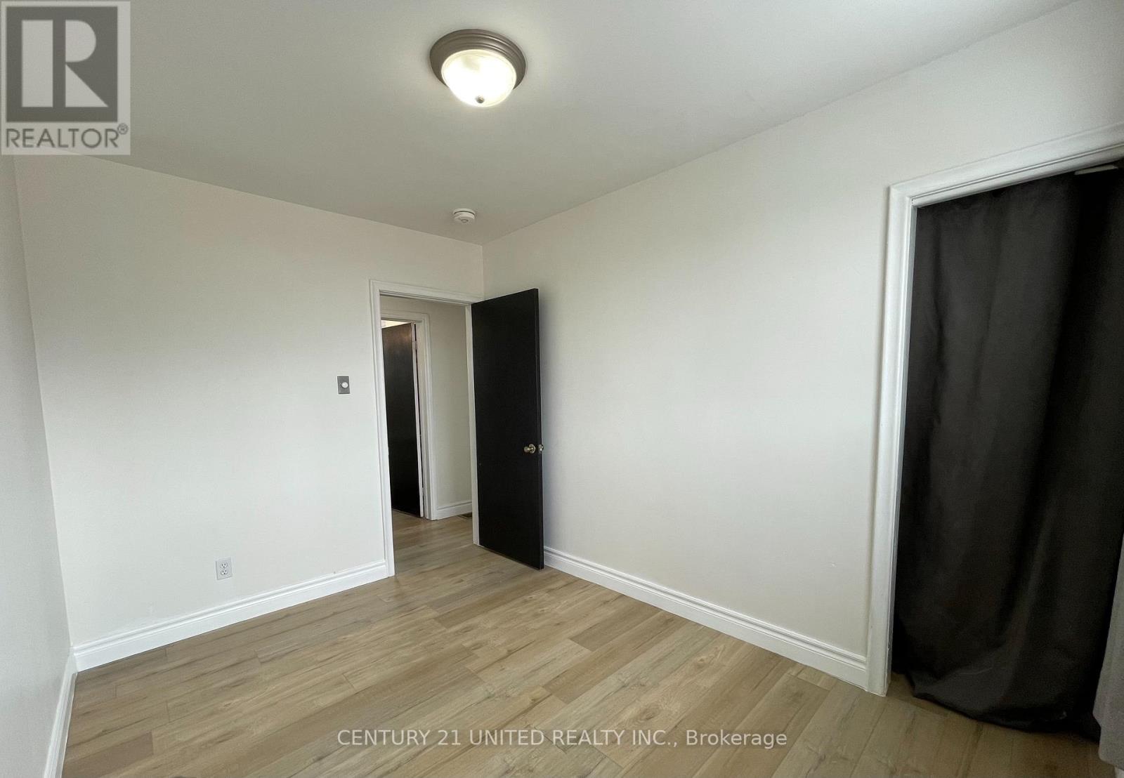 Upper - 431 O'connell Road, Peterborough (Otonabee Ward 1), Ontario  K9J 4E1 - Photo 8 - X12383252
