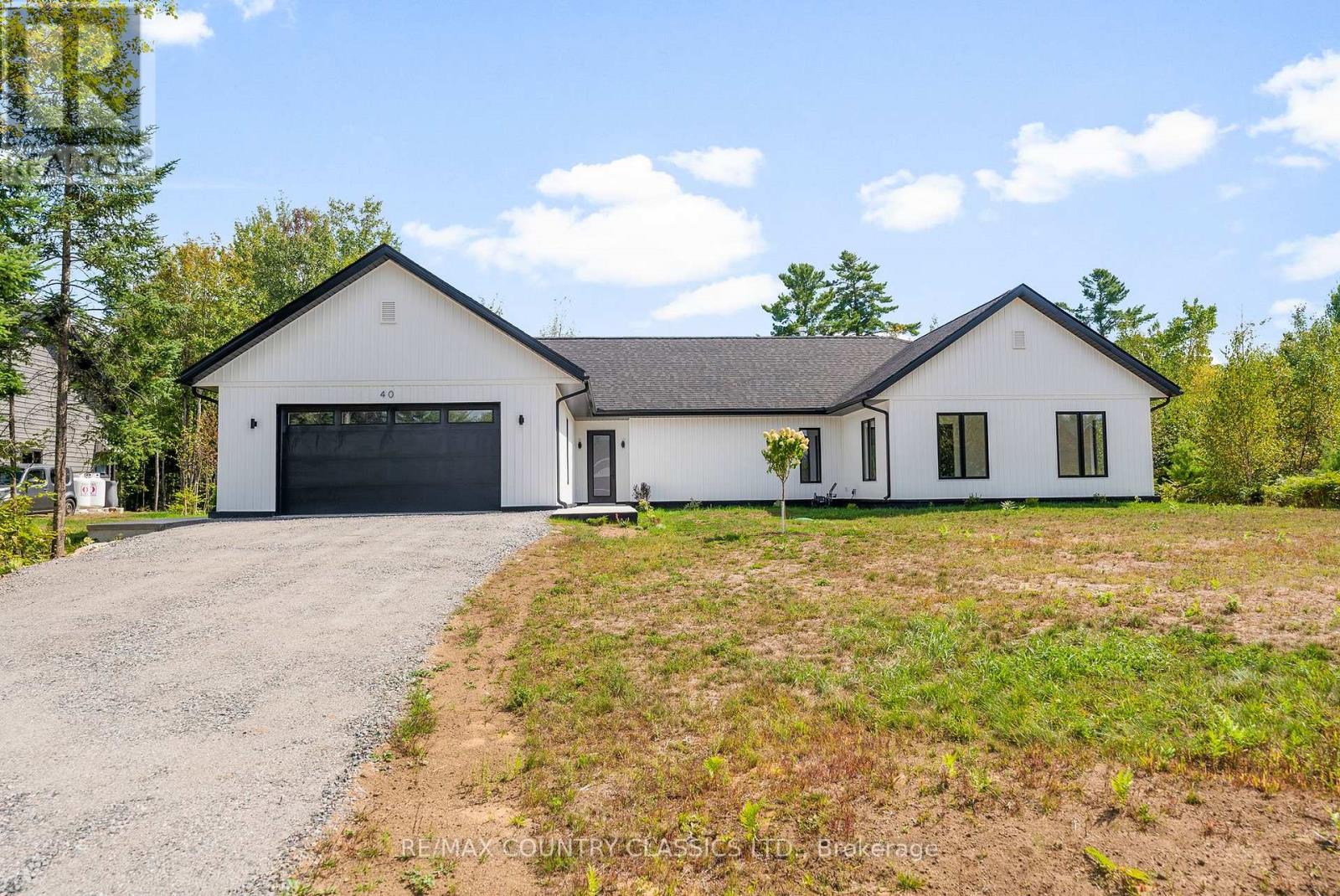 40 Bancroft Ridge Drive, Bancroft (Bancroft Ward), Ontario  K0L 1C0 - Photo 1 - X12383353