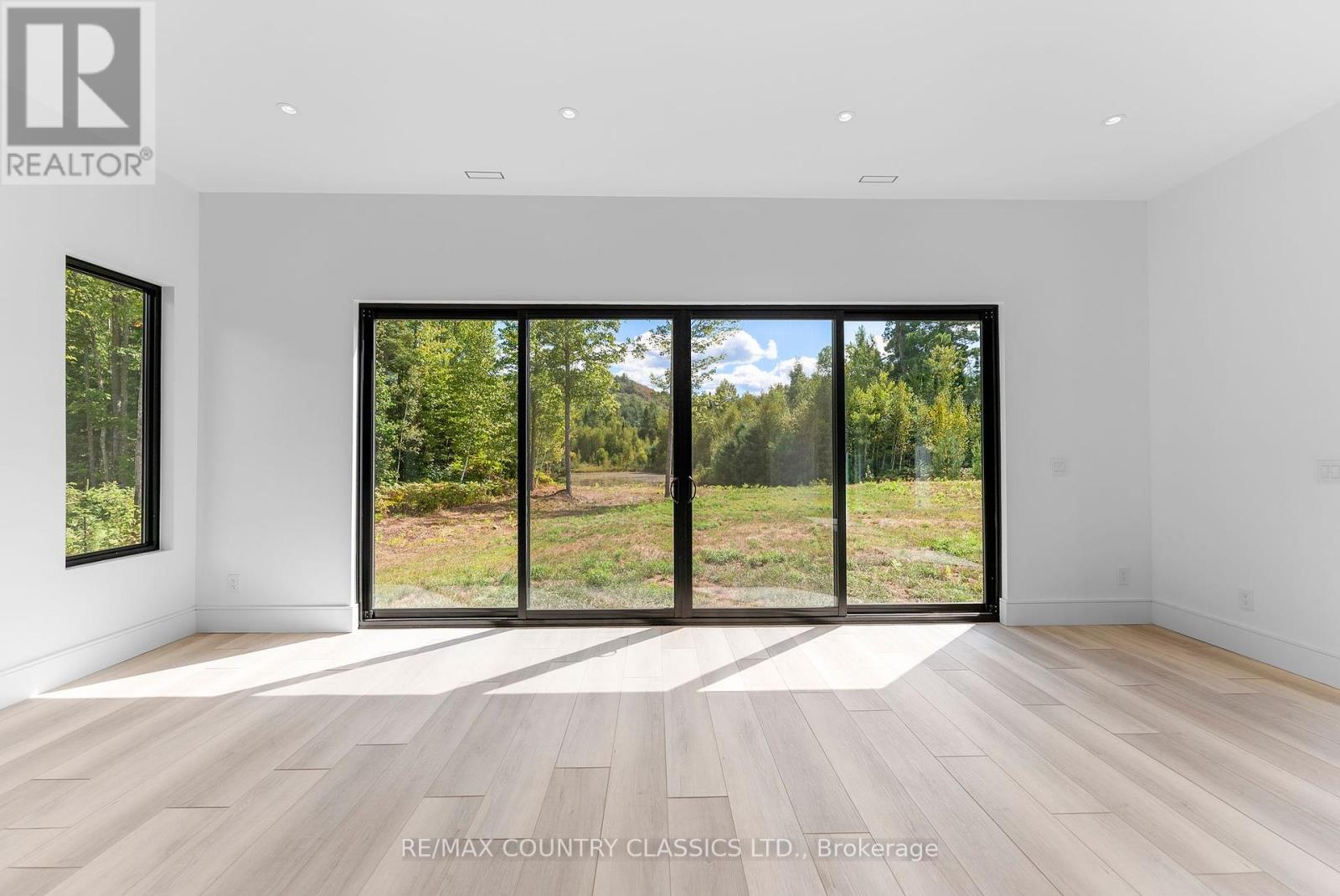 40 Bancroft Ridge Drive, Bancroft (Bancroft Ward), Ontario  K0L 1C0 - Photo 12 - X12383353