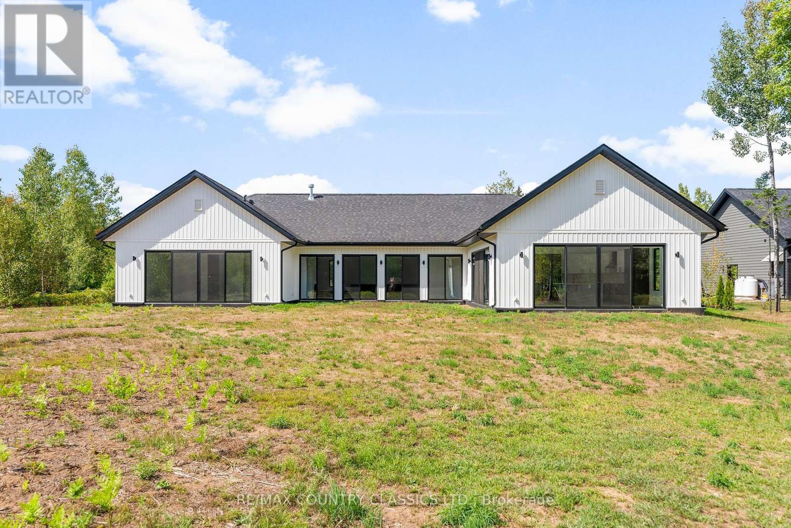 40 Bancroft Ridge Drive, Bancroft (Bancroft Ward), Ontario  K0L 1C0 - Photo 43 - X12383353