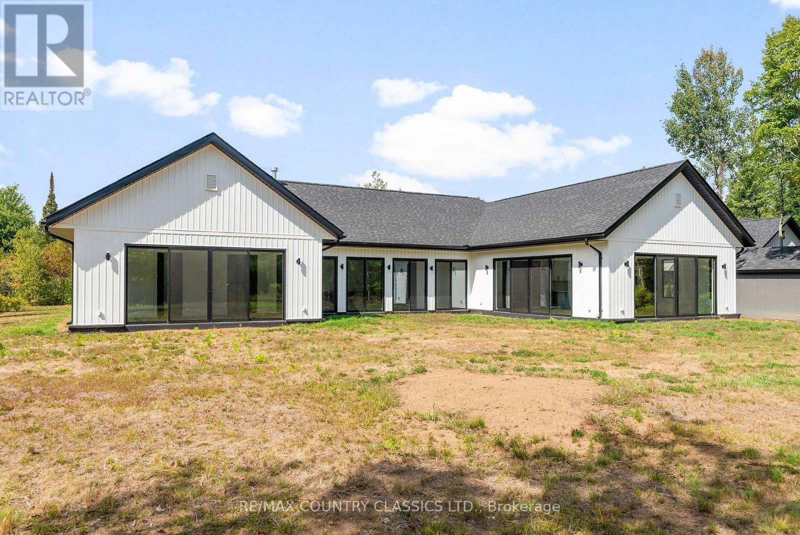 40 Bancroft Ridge Drive, Bancroft (Bancroft Ward), Ontario  K0L 1C0 - Photo 49 - X12383353
