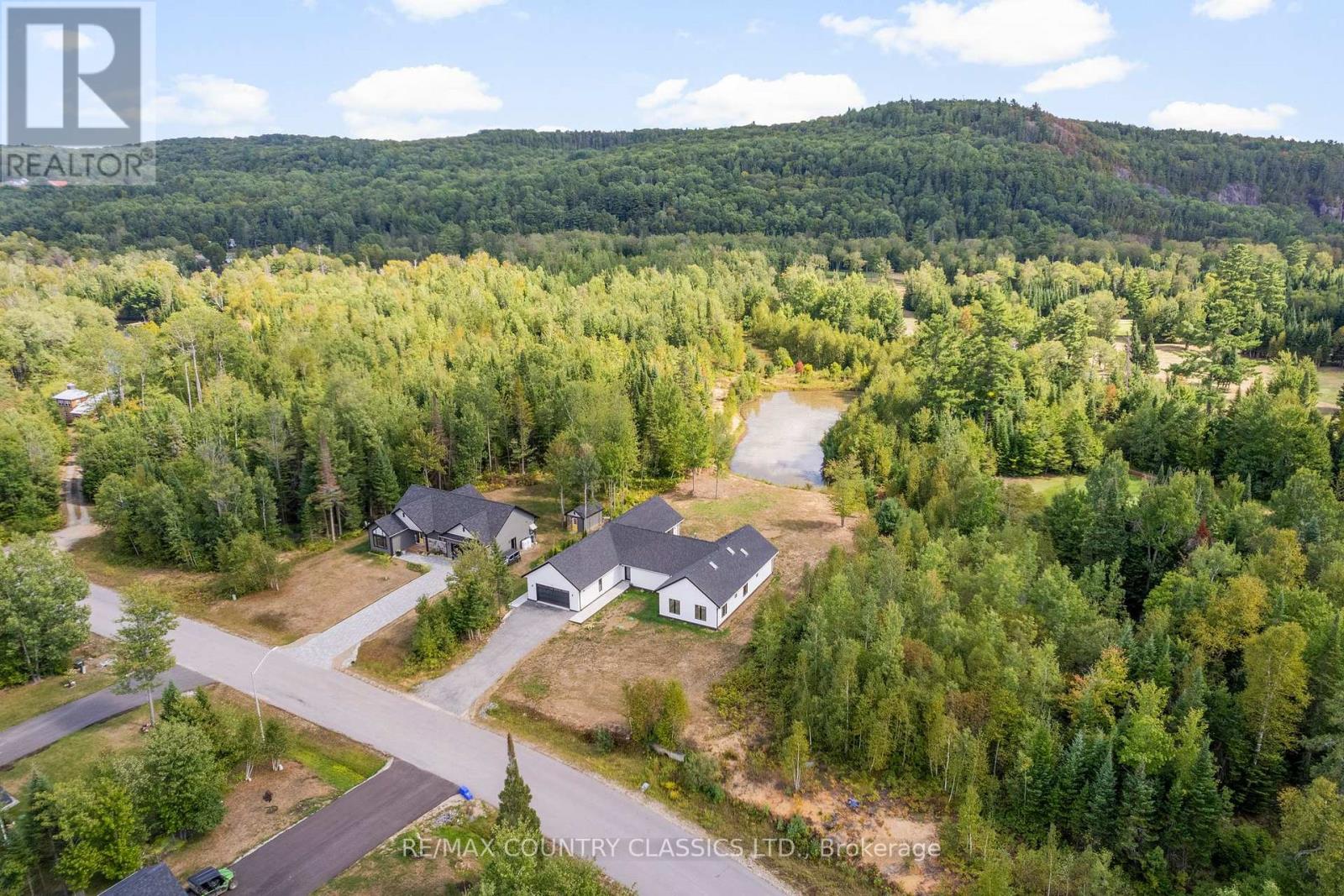 40 Bancroft Ridge Drive, Bancroft (Bancroft Ward), Ontario  K0L 1C0 - Photo 6 - X12383353