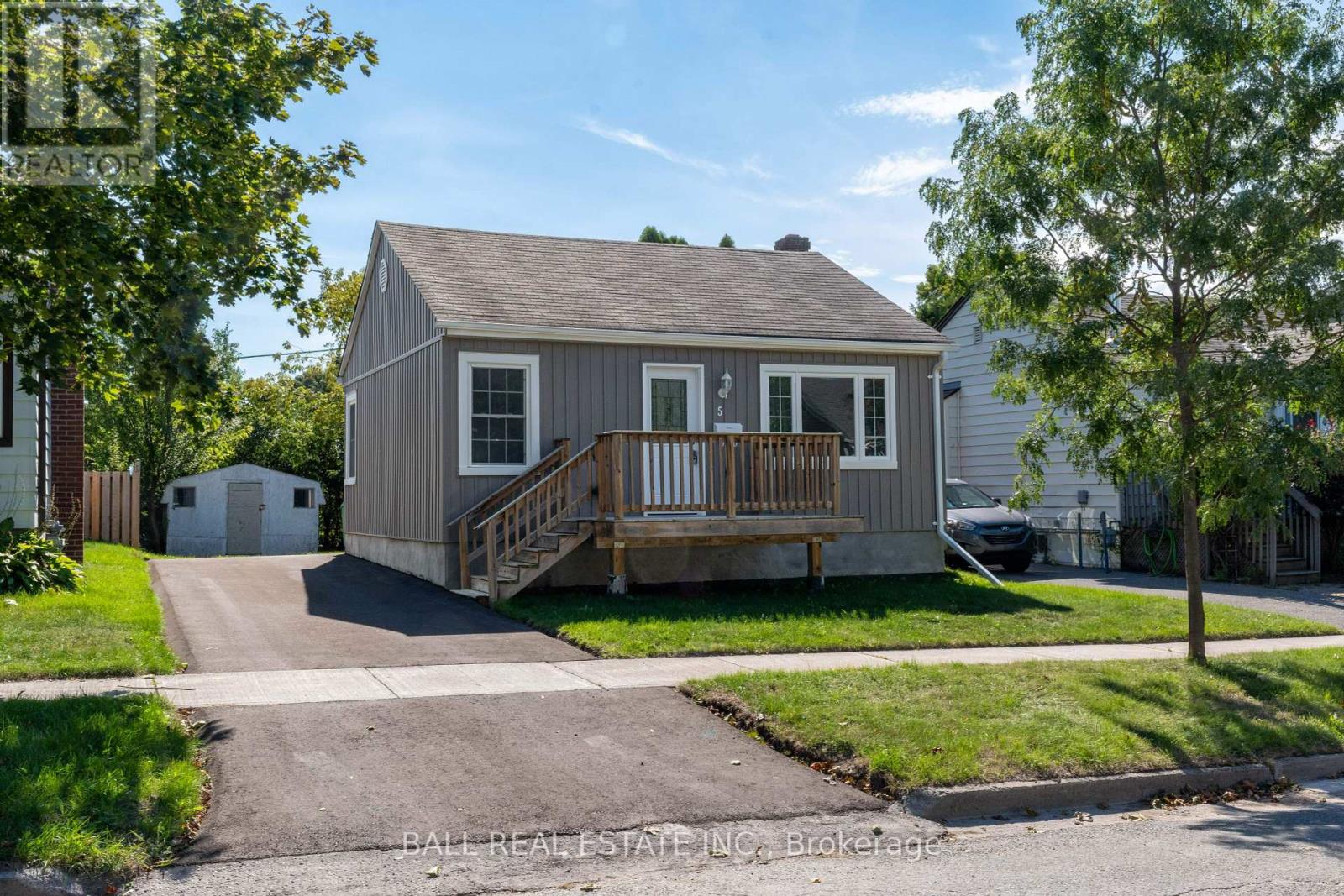 5 Wallace Street, Peterborough (Ashburnham Ward 4), Ontario  K9H 1A8 - Photo 1 - X12383605