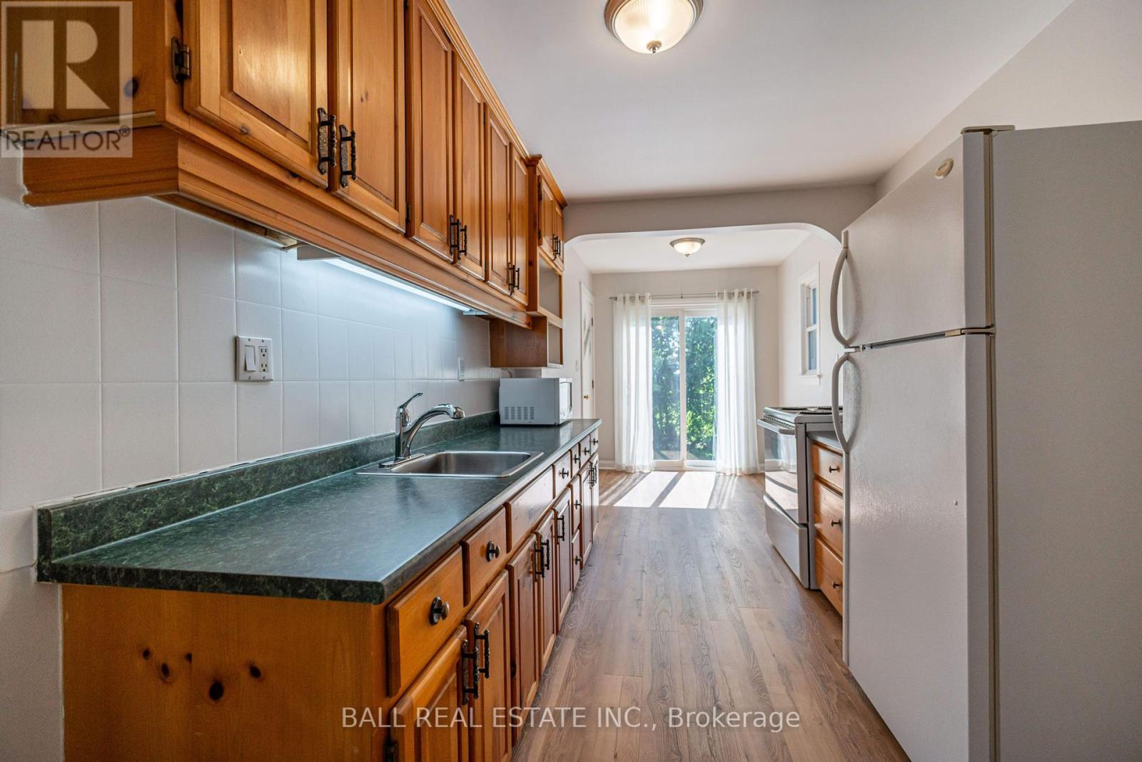5 Wallace Street, Peterborough (Ashburnham Ward 4), Ontario  K9H 1A8 - Photo 8 - X12383605