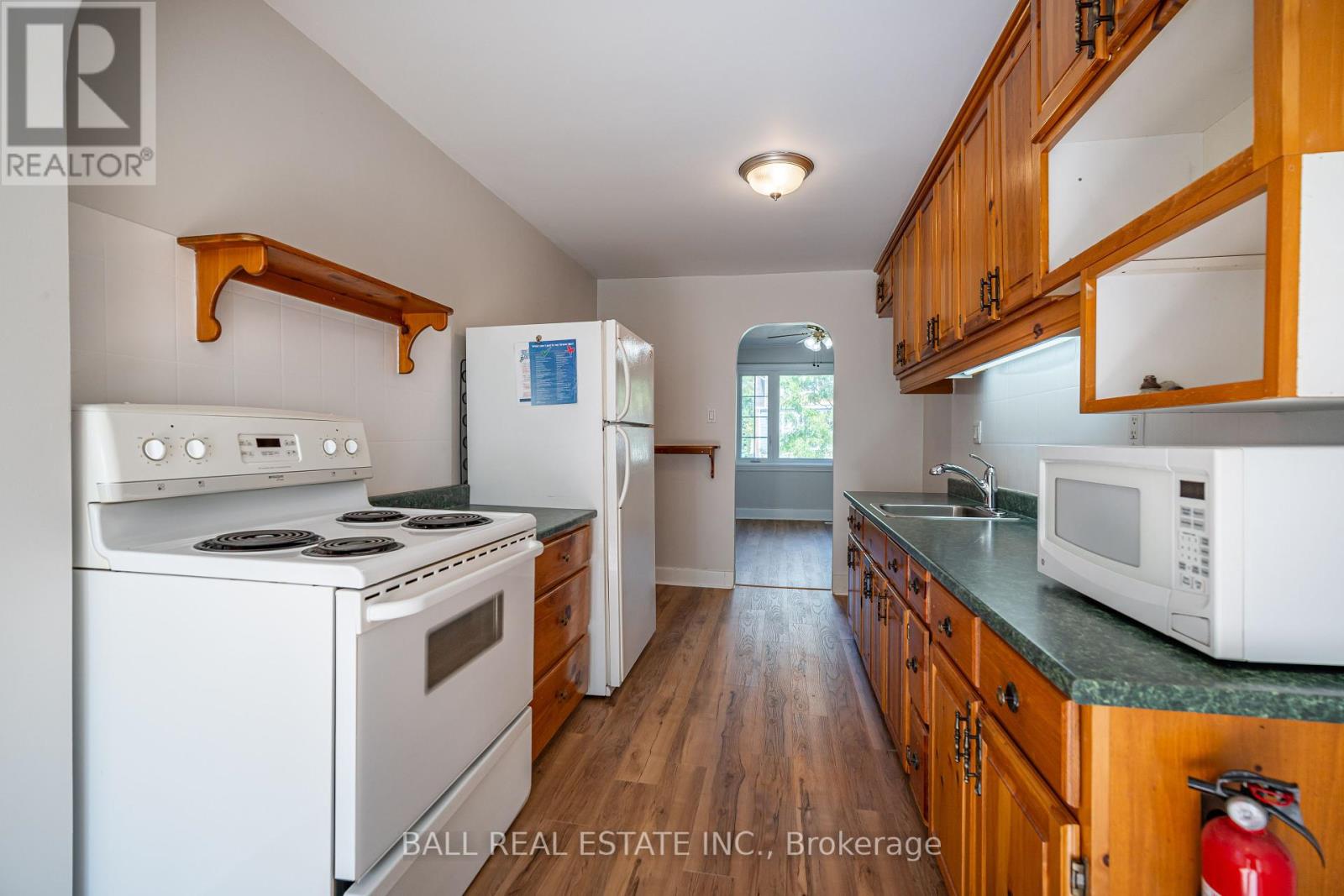 5 Wallace Street, Peterborough (Ashburnham Ward 4), Ontario  K9H 1A8 - Photo 9 - X12383605