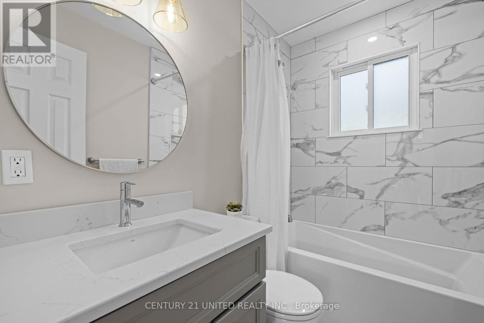 392 Wellington Street, Peterborough (Northcrest Ward 5), Ontario  K9H 5C2 - Photo 14 - X12383645
