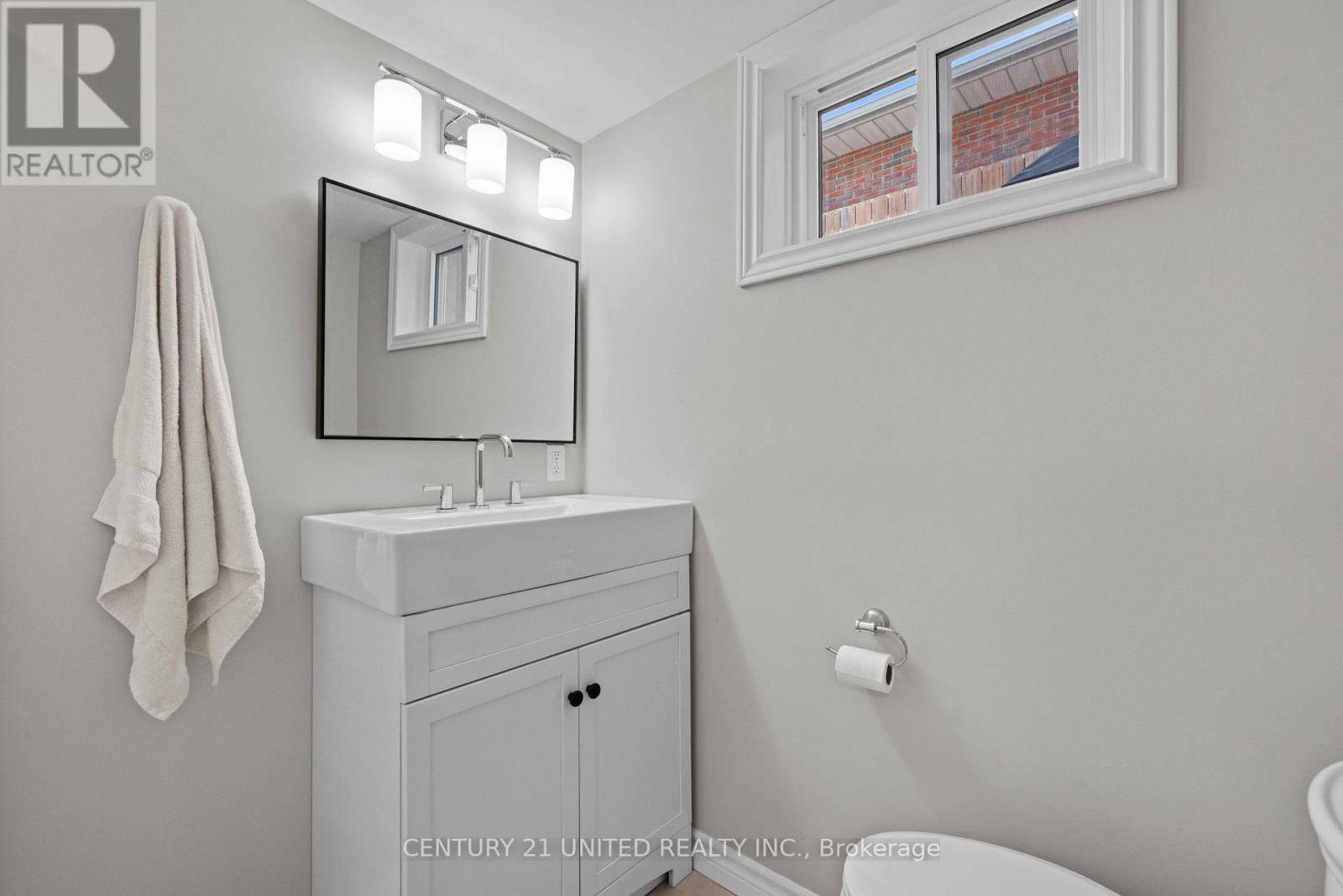 392 Wellington Street, Peterborough (Northcrest Ward 5), Ontario  K9H 5C2 - Photo 23 - X12383645