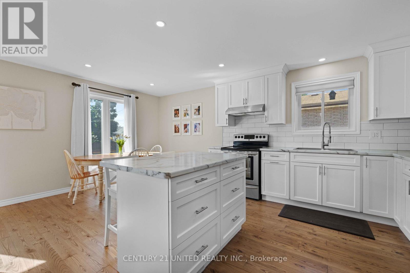 392 Wellington Street, Peterborough (Northcrest Ward 5), Ontario  K9H 5C2 - Photo 5 - X12383645