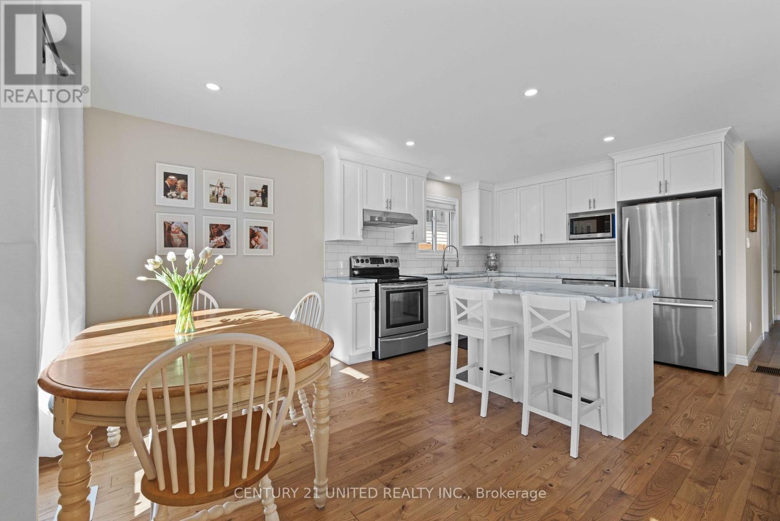 392 Wellington Street, Peterborough (Northcrest Ward 5), Ontario  K9H 5C2 - Photo 9 - X12383645