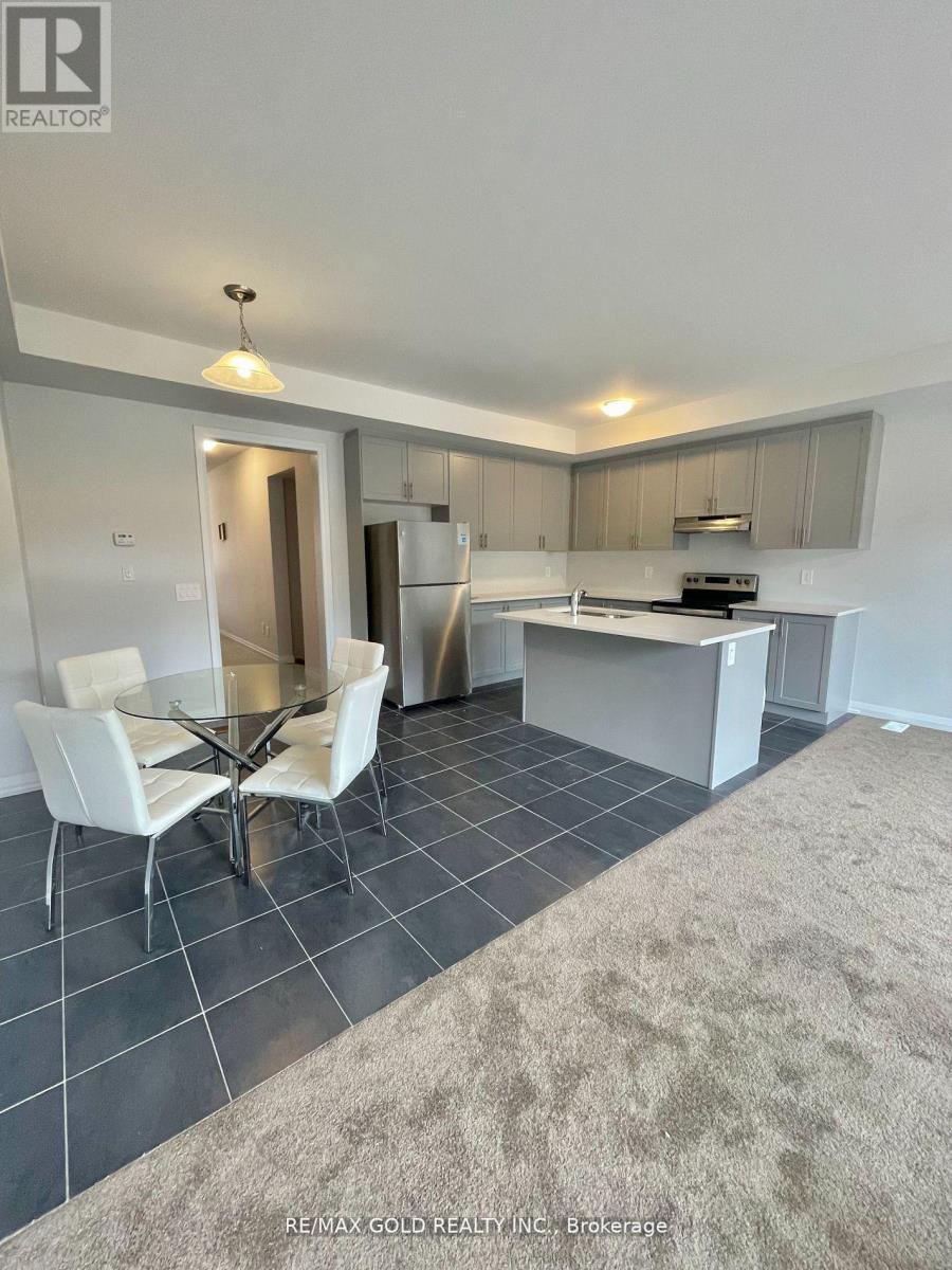 102 Corley Street, Kawartha Lakes (Lindsay), Ontario  K9V 6C2 - Photo 7 - X12383780