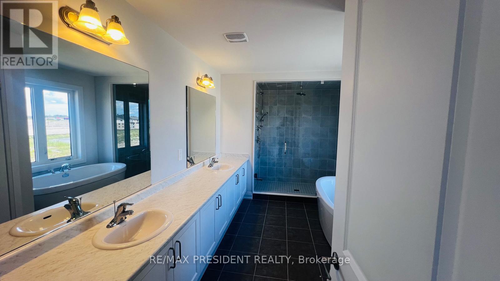 94 Butler Boulevard, Kawartha Lakes (Lindsay), Ontario  K9V 0S1 - Photo 17 - X12383971