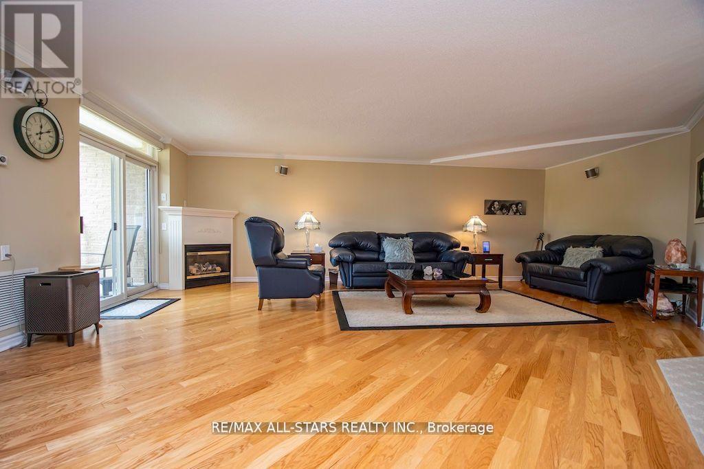 305 - 51 Rivermill Boulevard, Kawartha Lakes (Lindsay), Ontario  K9V 6E8 - Photo 6 - X12384929