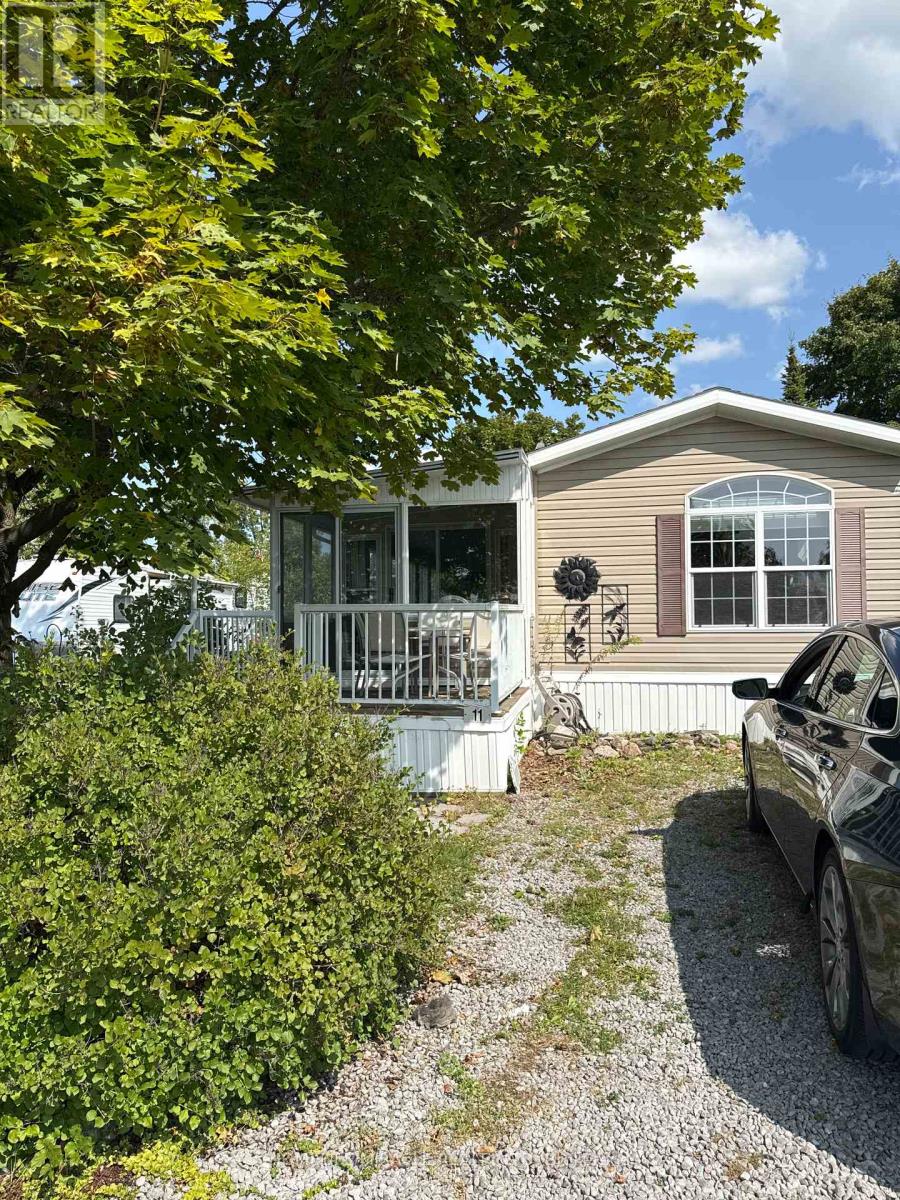 11 Grandview Drive, Peterborough (Otonabee Ward 1), Ontario  K0L 2G0 - Photo 22 - X12384767