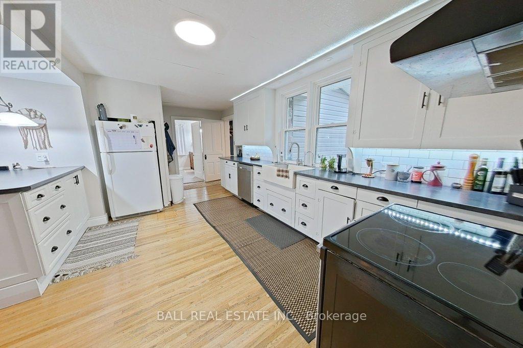 2056 Young's Point Road, Selwyn, Ontario  K0L 2H0 - Photo 17 - X12386353