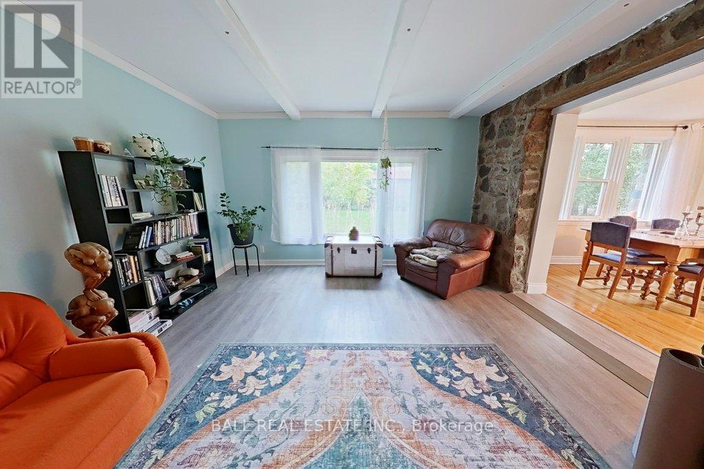 2056 Young's Point Road, Selwyn, Ontario  K0L 2H0 - Photo 21 - X12386353