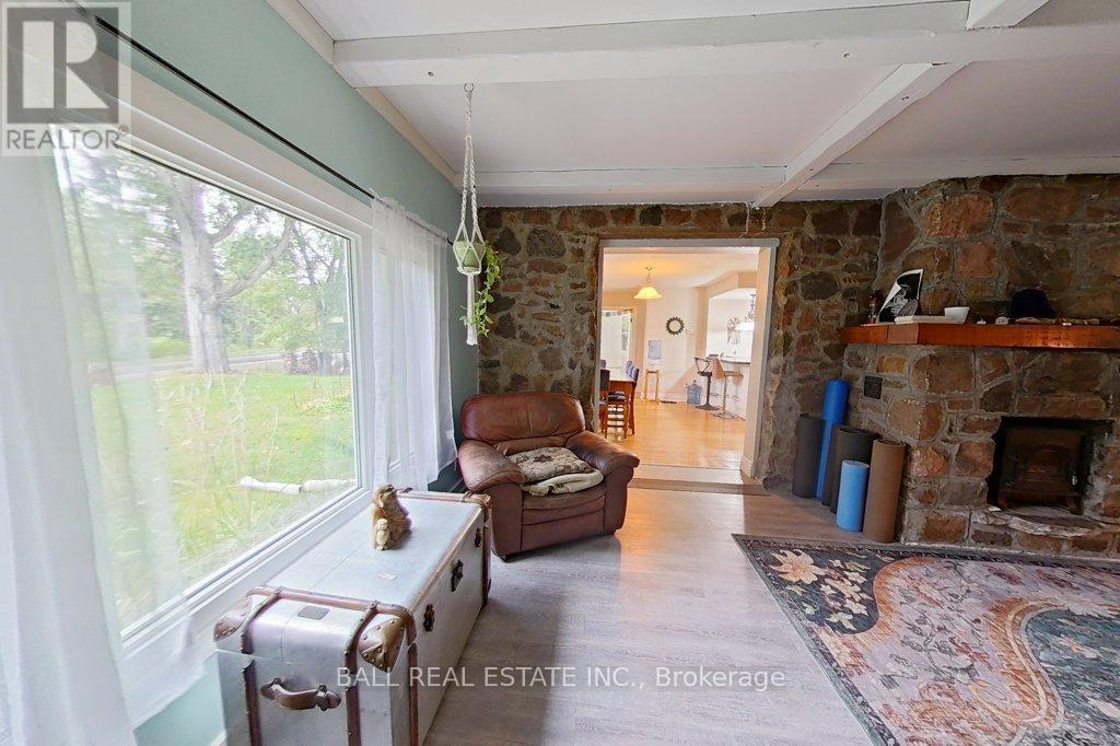 2056 Young's Point Road, Selwyn, Ontario  K0L 2H0 - Photo 22 - X12386353