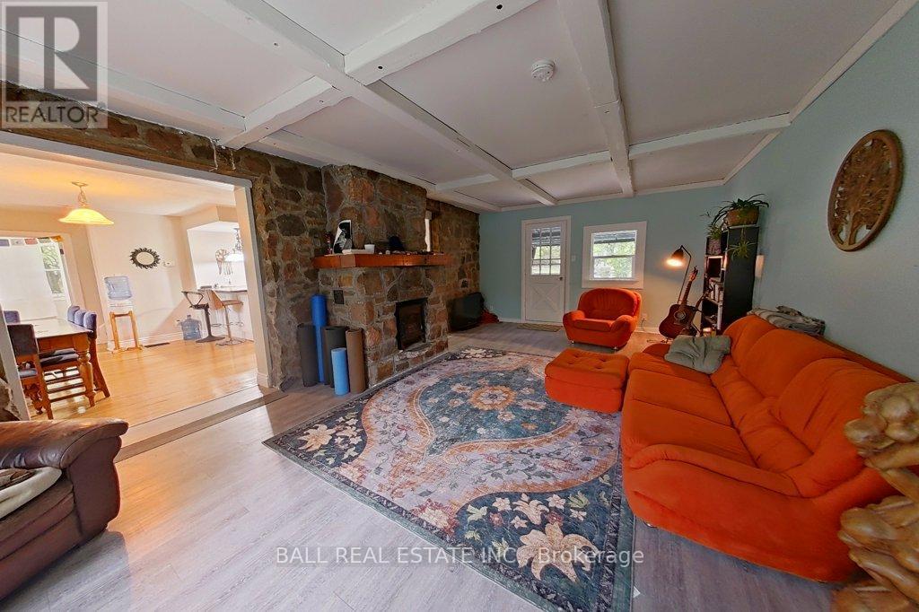 2056 Young's Point Road, Selwyn, Ontario  K0L 2H0 - Photo 23 - X12386353
