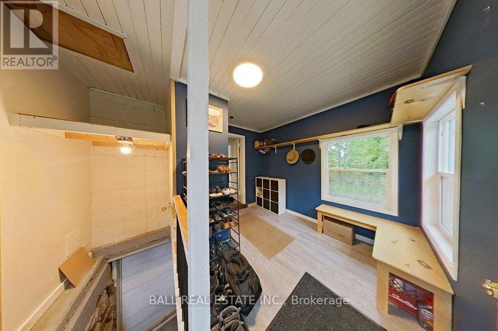 2056 Young's Point Road, Selwyn, Ontario  K0L 2H0 - Photo 5 - X12386353