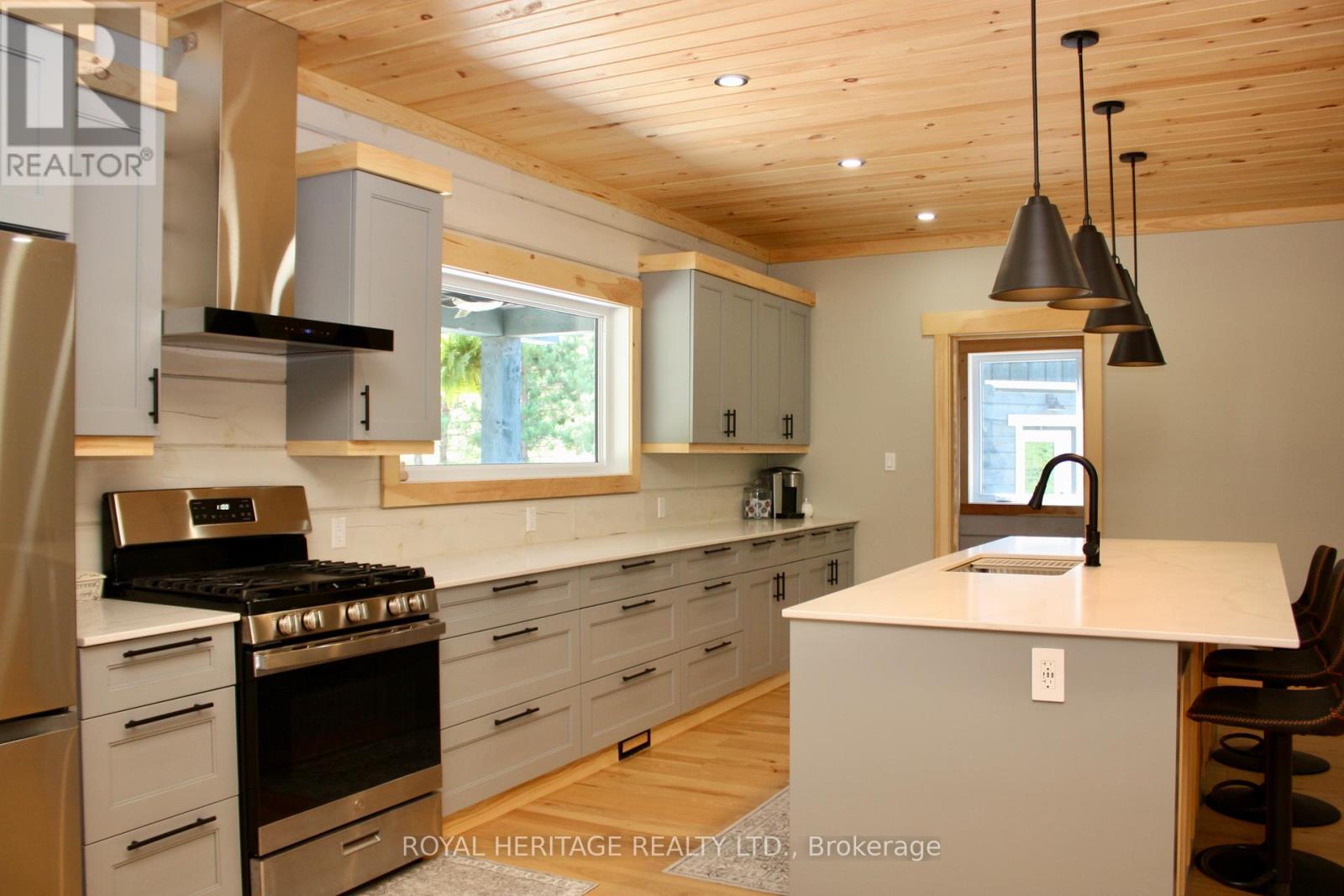 414 Pine View Ridge Road, Tudor And Cashel (Tudor Ward), Ontario  K0L 1W0 - Photo 5 - X12386627
