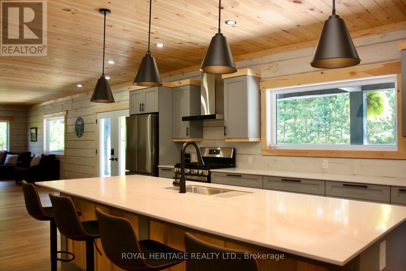 414 Pine View Ridge Road, Tudor And Cashel (Tudor Ward), Ontario  K0L 1W0 - Photo 7 - X12386627