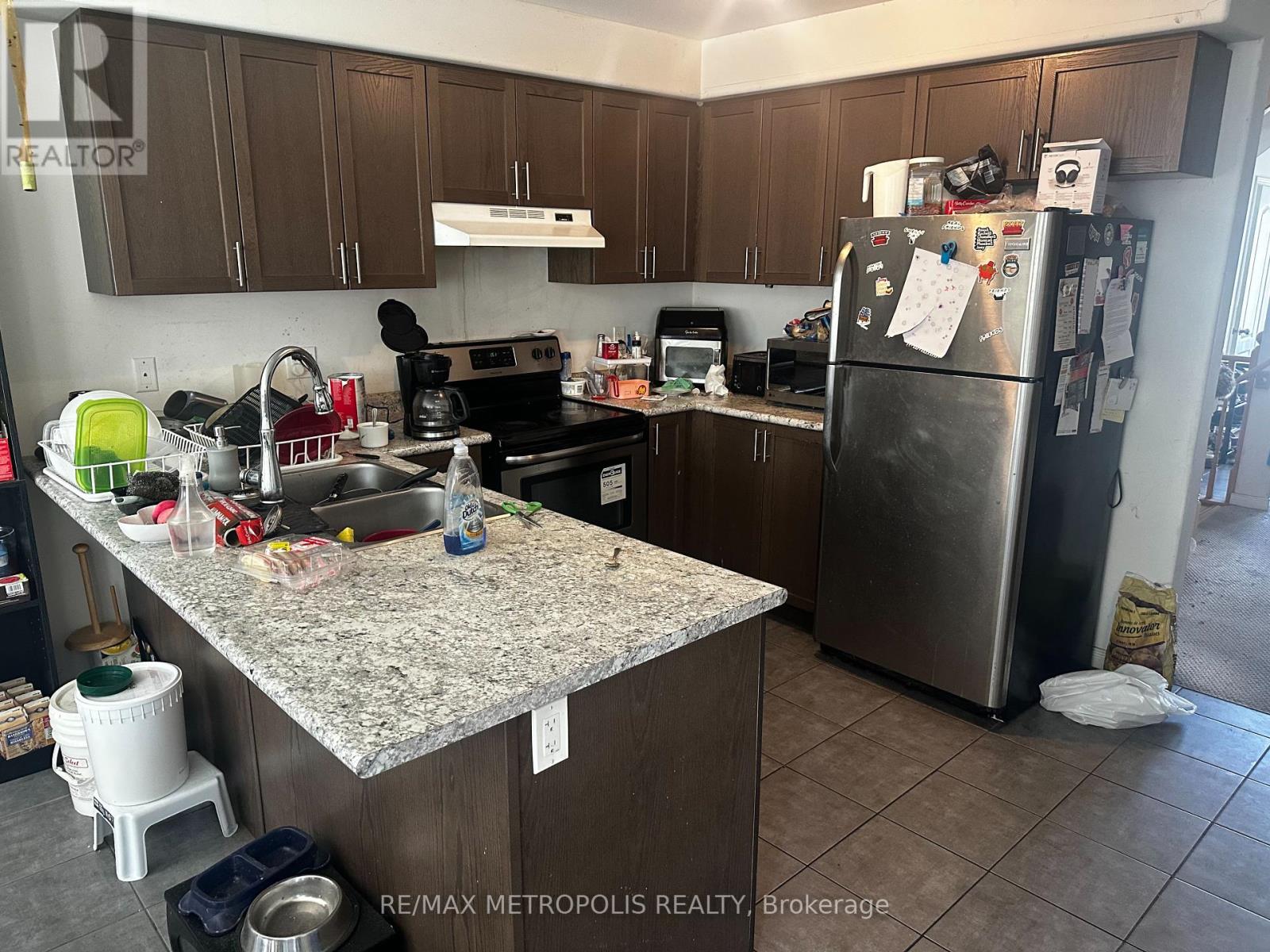 Bsmt Room1 - 73 Summer Lane, Selwyn, Ontario  K9L 0G4 - Photo 2 - X12386632