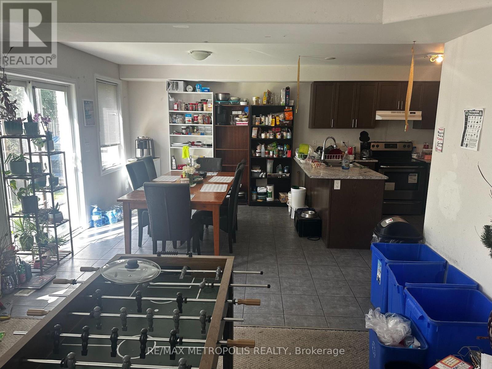 Upper Room1 - 73 Summer Lane, Selwyn, Ontario  K9L 0G4 - Photo 3 - X12386638