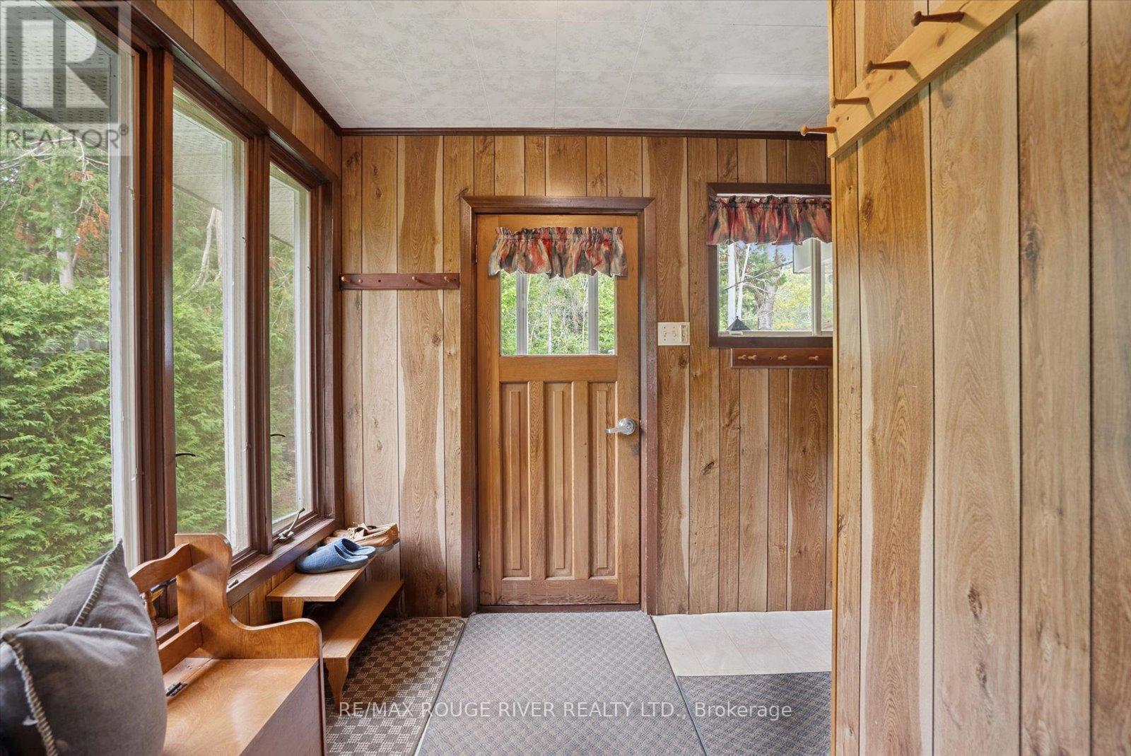 102 Mystic Point Road, Trent Lakes, Ontario  K0L 1J0 - Photo 5 - X12386678