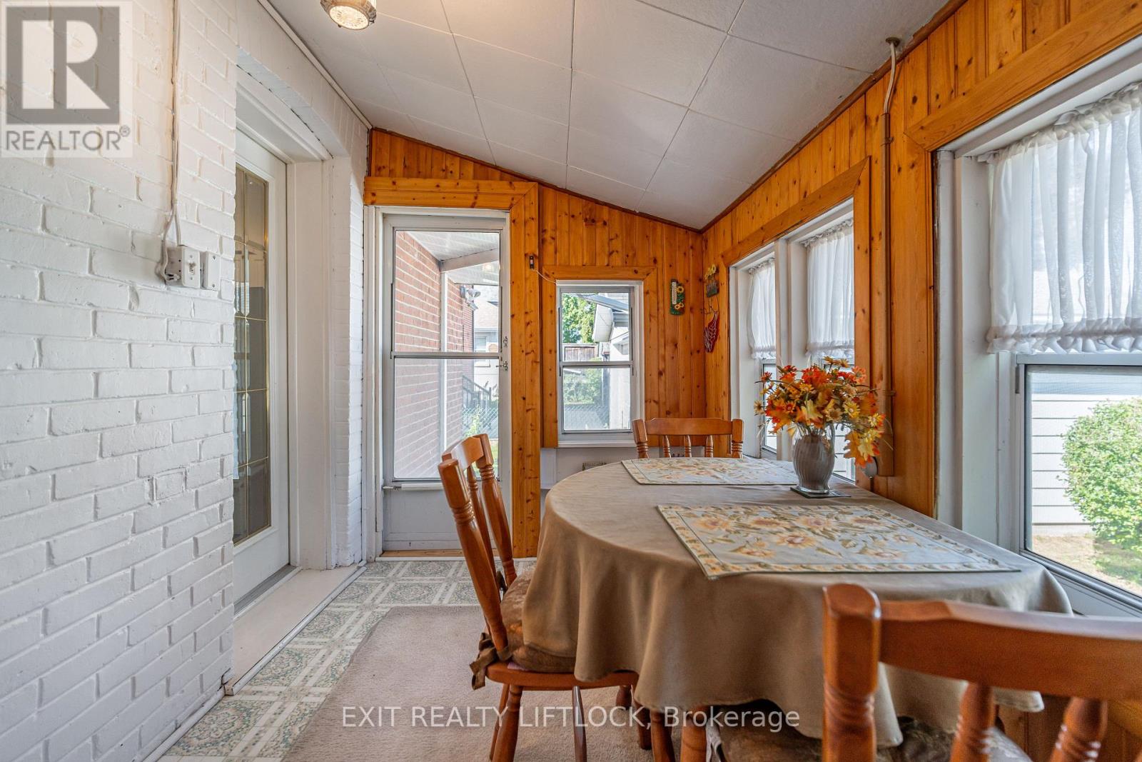 544 Douglas Avenue, Peterborough (Town Ward 3), Ontario  K9J 4L1 - Photo 15 - X12387627