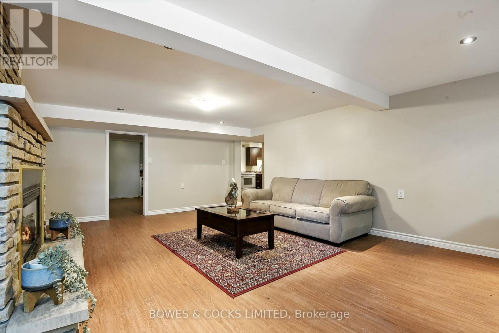 433 Manorhill Avenue, Peterborough (Town Ward 3), Ontario  K9J 6H7 - Photo 25 - X12387774