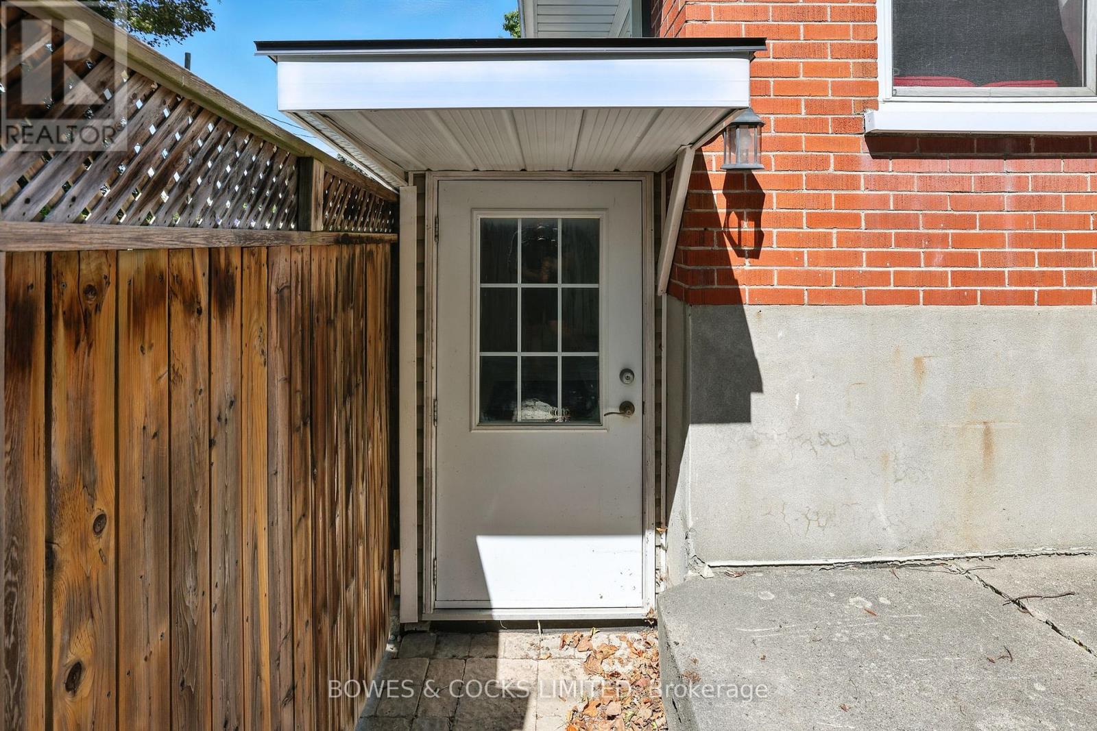 433 Manorhill Avenue, Peterborough (Town Ward 3), Ontario  K9J 6H7 - Photo 33 - X12387774