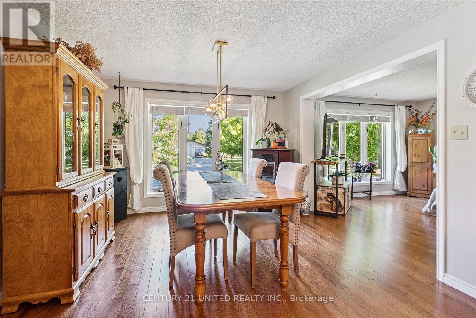 803 Crowley Crescent, Peterborough (Monaghan Ward 2), Ontario  K9J 6P5 - Photo 17 - X12387814