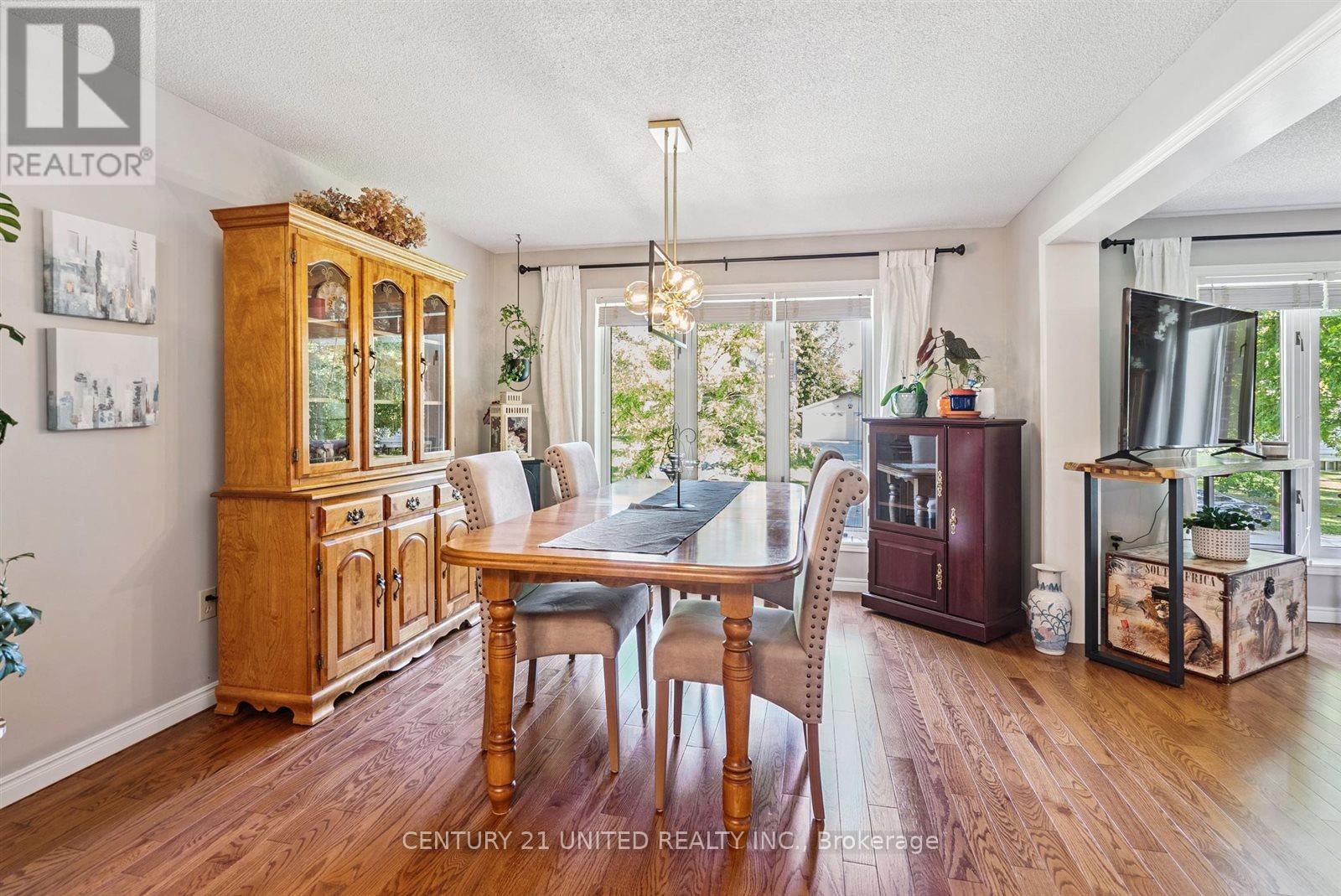 803 Crowley Crescent, Peterborough (Monaghan Ward 2), Ontario  K9J 6P5 - Photo 18 - X12387814