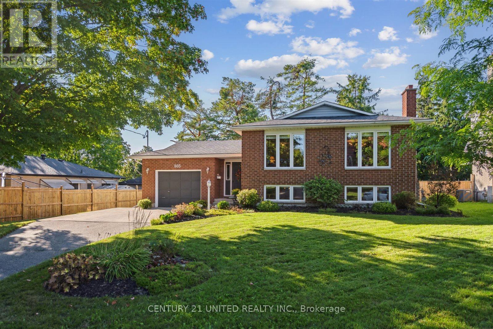 803 Crowley Crescent, Peterborough (Monaghan Ward 2), Ontario  K9J 6P5 - Photo 2 - X12387814